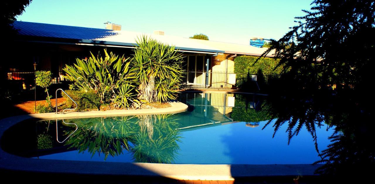 Pritchard Road Country Resort Emerald Exteriör bild
